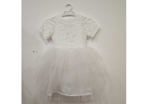 Белое детское платье