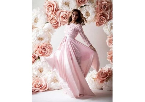 Нежно-розовое платье